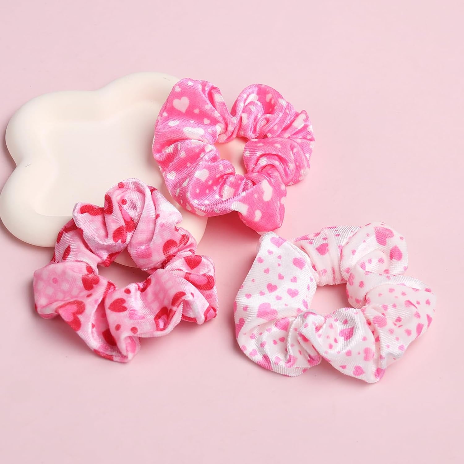 Heart Hair Scrunchies Elastics Hair Band Ponytail Holder Velvet Hair Ropes for Women Girls Valentines Hair Accessories Pink White Red 3PCS